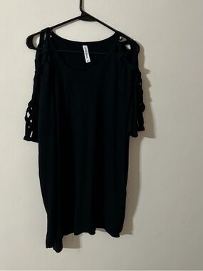 Zenana Outfitters Size 2x Black Crewneck Dress